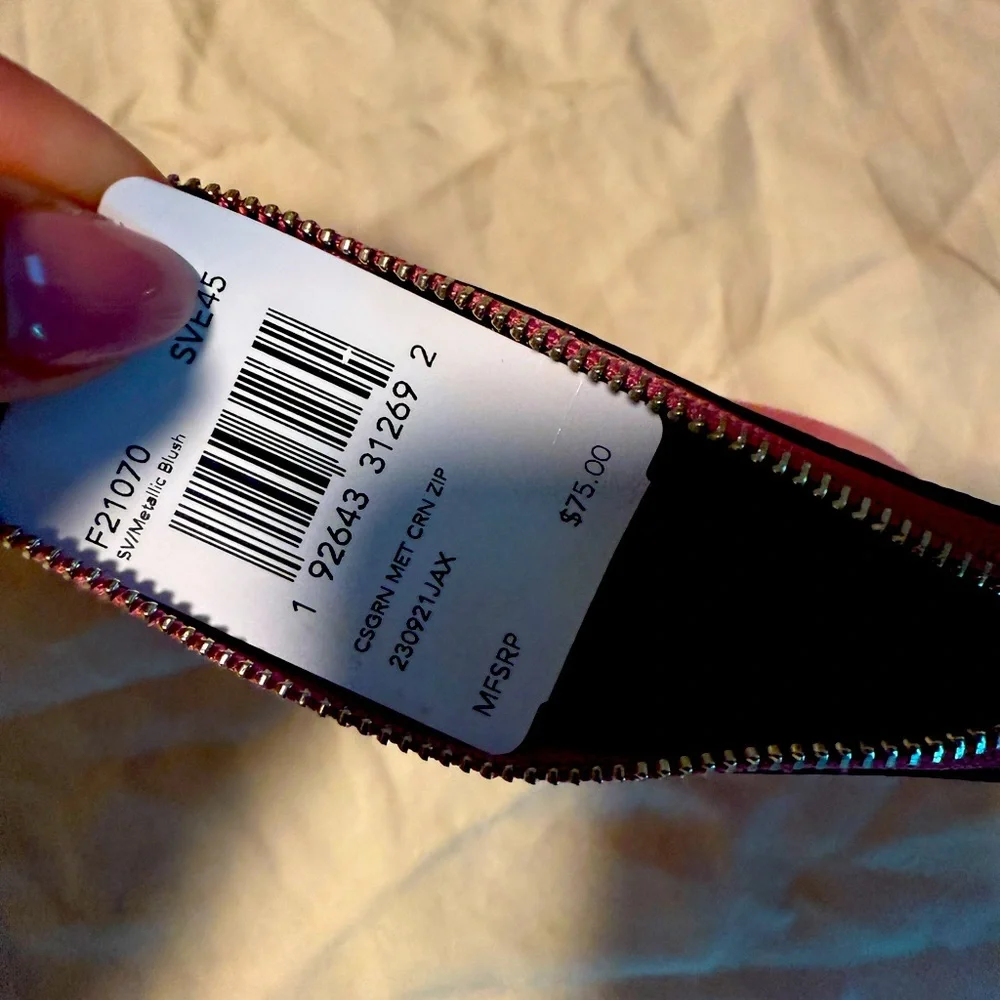 Chic Black and Pink Zip Wallet - Picture 2 of 3